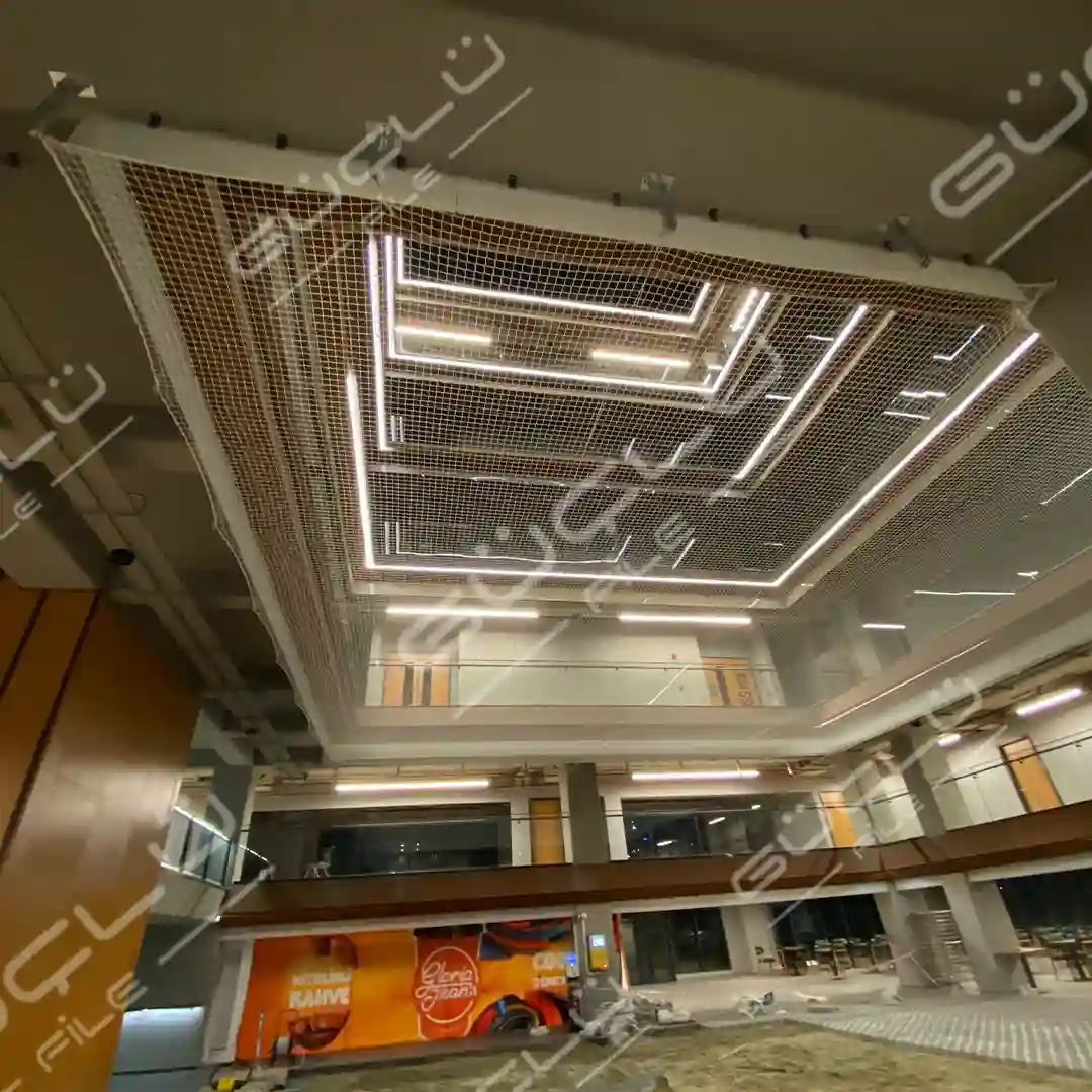 Nişantaşı üniversitesi galeri boşluğu güvenlik filesi